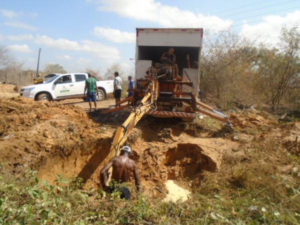 Adutora se rompe e afeta abastecimento de água em Floriano.(Imagem:FlorianoNews)