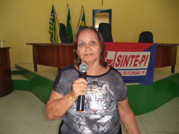 Professora Léa Almeida(Imagem:FlorianoNews)