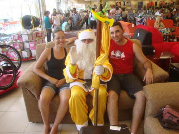 Papai Noel Amarelo(Imagem:redaçao)