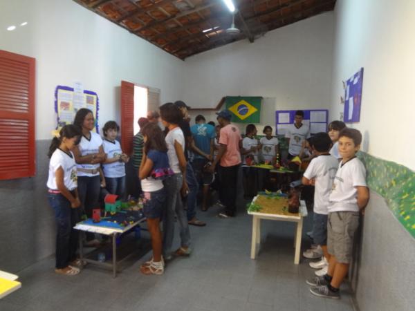 Escola Menino Jesus de Praga realizou Feira de Conhecimento.(Imagem:FlorianoNews)