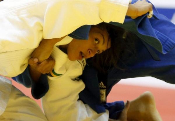 Sarah Menezes começa mal, se recupera, mas perde disputa de medalha na Turquia.(Imagem:EFE)
