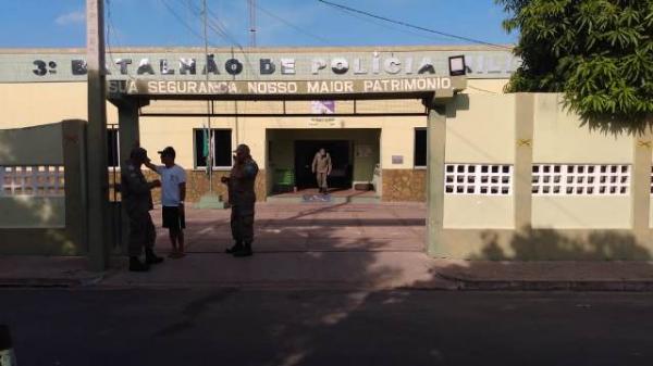 Motocicleta roubada no bairro Taboca é recuperada pela PM de Floriano.(Imagem:FlorianoNews)