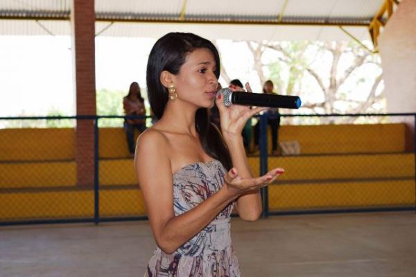 Mayane apresenta projeto com incentivo da Lei Professor Moreira.(Imagem:Waldemir Miranda)