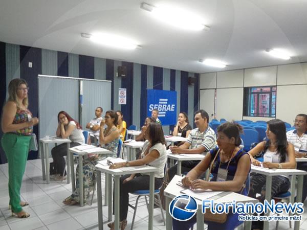 Microempreendedores participam de palestra sobre Planejamento Estratégico.(Imagem:FlorianoNews)