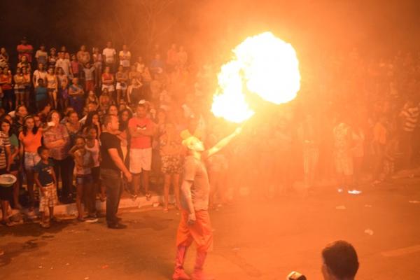 Escolas de Samba encerram com desfile o Carnaval dos Novos Sonhos de Floriano.(Imagem:Waldemir Miranda)