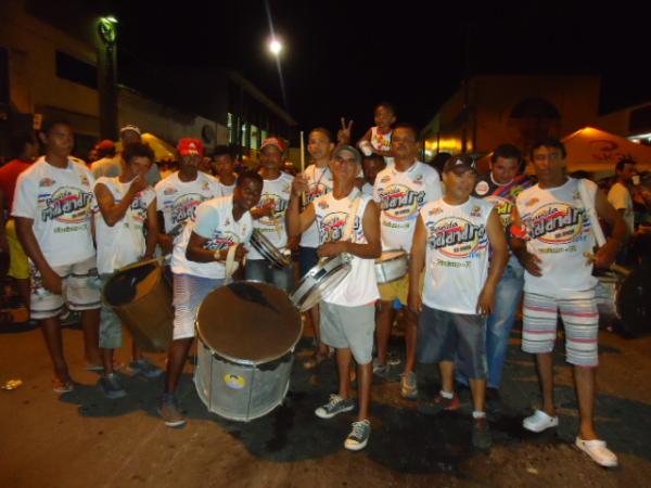 Folia na Avenida Getúlio Vergas. (Imagem:FlorianoNews)