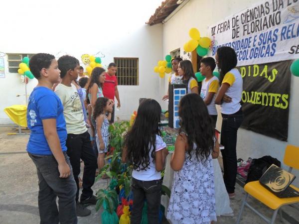 Realizada 2ª Feira de Ciências da Escola Mega de Floriano.(Imagem:FlorianoNews)