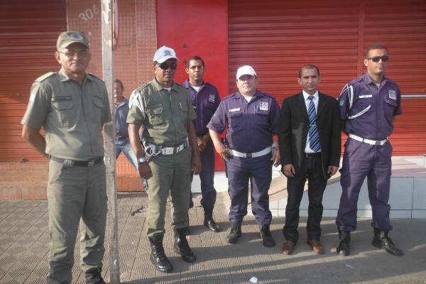 Iniciada opera&ccedil;&atilde;o de desobstru&ccedil;&atilde;o do tr&acirc;nsito no centro de Floriano.(Imagem:FlorianoNews)