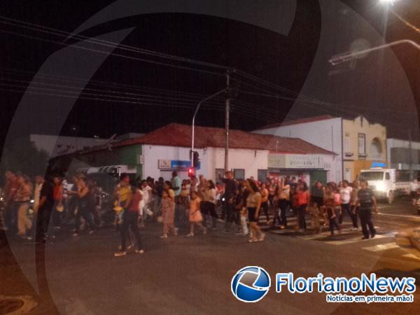 Procissão marca o encerramento dos festejos de São Pedro de Alcântara em Floriano.(Imagem:FlorianoNews)