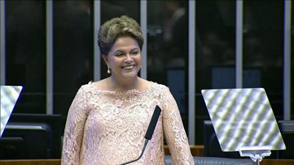 Ela anunciou o lema do segundo mandato: 'Brasil, pátria educadora'.(Imagem:Globo.com)