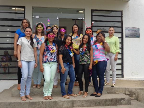 Unidade de Saúde Helvidio de Holanda Barros realiza carnaval dos idosos.(Imagem:FlorianoNews)