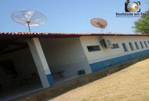 O vigia da escola ainda tentou fugir da dupla, porém os acusados efetuaram vários disparos.(Imagem:Realidade em Foco)