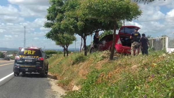 PRF recupera veículo clonado no interior do Piauí.(Imagem:PRF)