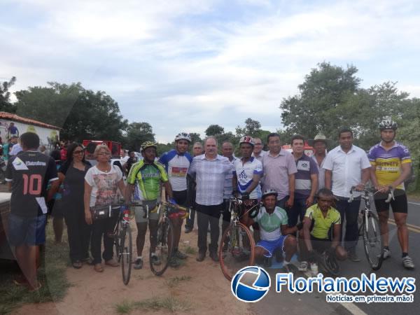 Corrida Ciclista e festa dançante animaram localidade Pequi.(Imagem:FlorianoNews)