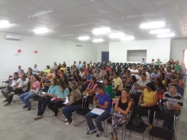 Seduc realiza capacitação de supervisores para o Educacenso 2015.(Imagem:FlorianoNews)