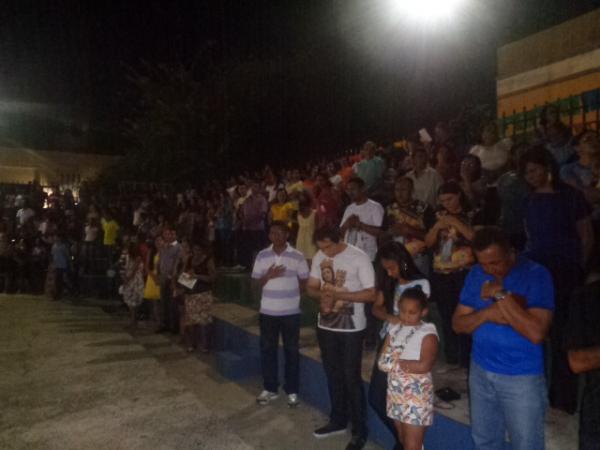 Festejo de Nossa Senhora das Graças é encerrado com procissão e santa missa.(Imagem:FlorianoNews)