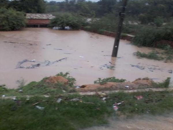Chuva forte causou inundações no município de Cristino Castro.(Imagem:Nadilson dos Santos/Arquivo Pessoal)