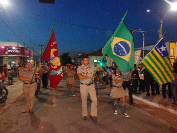 Beleza e patriotismo marcam desfile de 7 de setembro em Floriano.(Imagem:FlorianoNews)