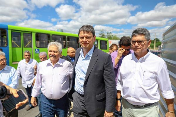 Ministro da Infraestrutura visita Teresina e assina ordem de serviço para obra.(Imagem:Roberta Aline/ Cidadeverde.com)