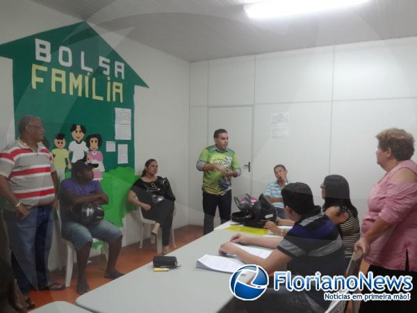Prefeitura de Floriano realizou repasse financeiro para escolas e blocos de samba.(Imagem:FlorianoNews)