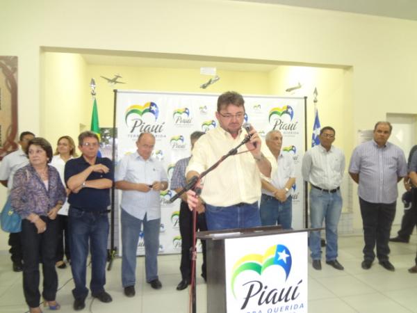 Governador Wilson Martins inaugurou o aeroporto Cangapara de Floriano.(Imagem:FlorianoNews)