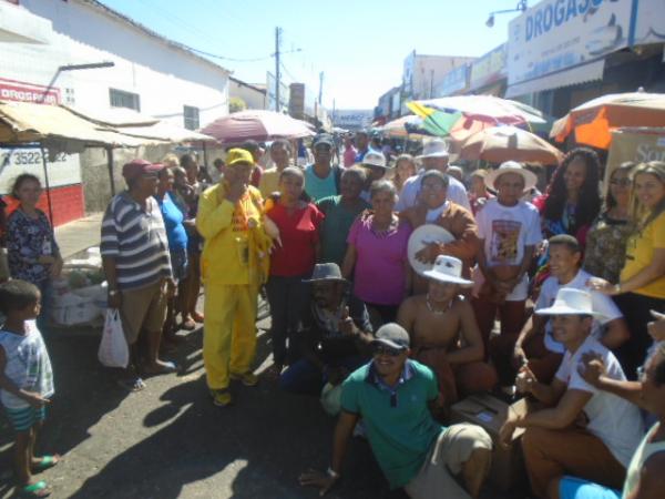 Mercado central de Floriano recebe apresentação do projeto 