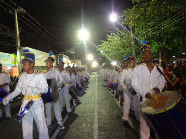 Beleza e patriotismo marcam desfile de 7 de setembro em Floriano.(Imagem:FlorianoNews)