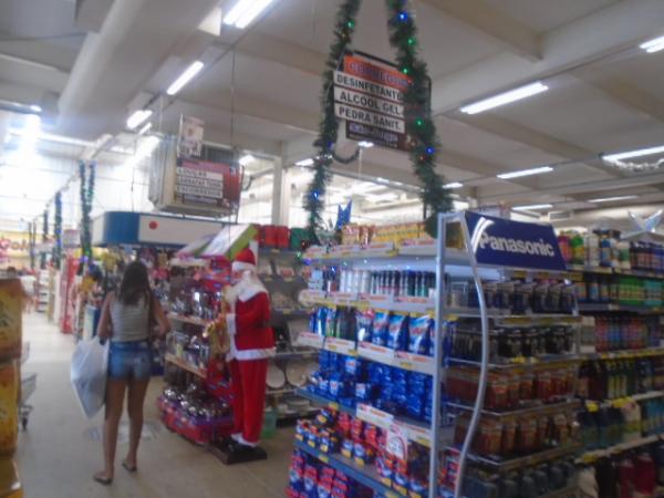 Comércio de Floriano ficará aberto até mais tarde para garantir compras de Natal.(Imagem:FlorianoNews)