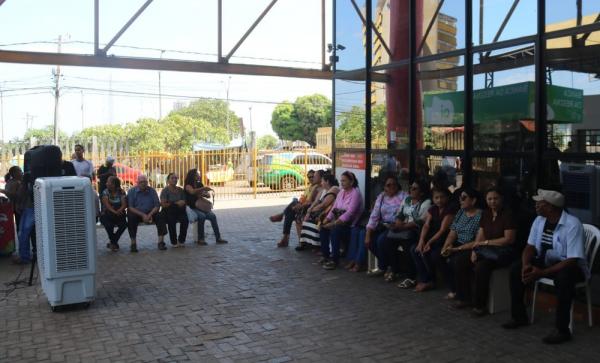 Servidores da sede do Detran Piauí de Teresina paralisam na manhã desta terça (1°).(Imagem: Lucas Pessoa/G1)