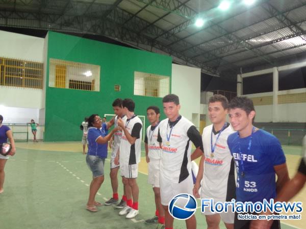 Tarde esportiva é realizada com alunos do colégio Estadual.(Imagem:FlorianoNews)