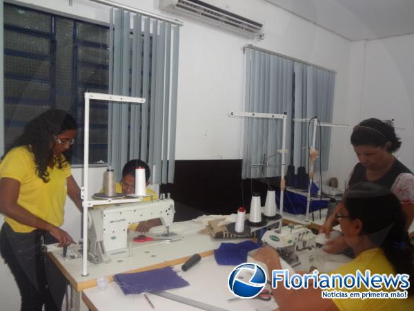  SENAI realiza Curso de Corte, Costura e Operador de Computador em Floriano.(Imagem:FlorianoNews)