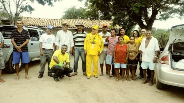 Ação social do Projeto Amarelinho distribui alimentos para famílias da zona rural de Floriano.(Imagem:FlorianoNews)