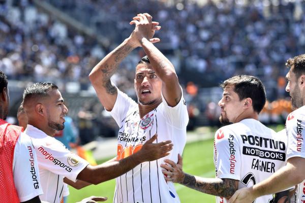 Ralf comemora gol em Corinthians x Vasco(Imagem:Marcos Ribolli)