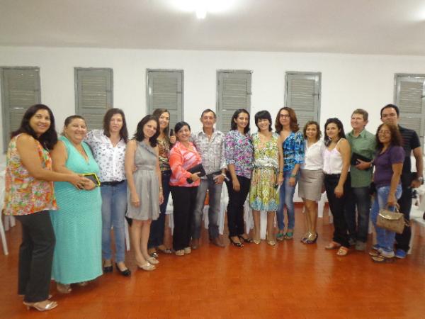 Professores da rede estadual recebem tablets através do Programa Educação Digital.(Imagem:FlorianoNews)