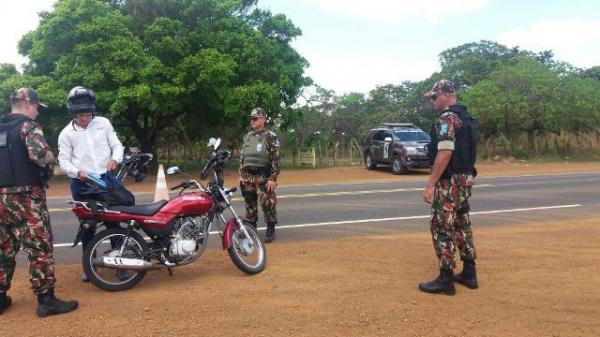 Patrulhamento Rural do 3° BPM realiza blitz na Rodovia PI-140.(Imagem:3° BPM)