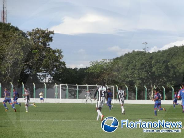 Cori-Sabbá empata em jogo contra o Piauí e ambos são eliminados do Campeonato Piauiense.(Imagem:FlorianoNews)