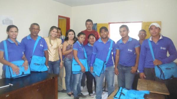 Secretaria de Saúde entrega kit de trabalho aos Agentes de Endemias de Barão de Grajaú.(Imagem:FlorianoNews)