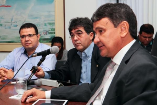 Governo discute parceria para agricultura familiar com técnicos do BNDES e representantes do MST Nacional.(Imagem:Jorge Henrique Bastos)