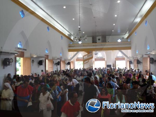 Domingo de Ramos é celebrado com missas e procissões em Floriano.(Imagem:FlorianoNews)