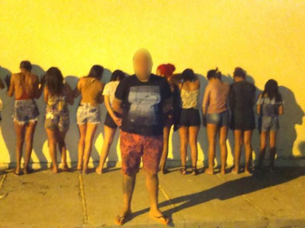 Seis adolescentes estavam com cinco homens dentro de um motel em Teresina.(Imagem:Divulgação/ PM)