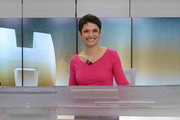 Sandra Annenberg na bancada do Jornal Hoje, onde esteve por 18 anos.(Imagem:Zé Paulo Cardeal/Globo)