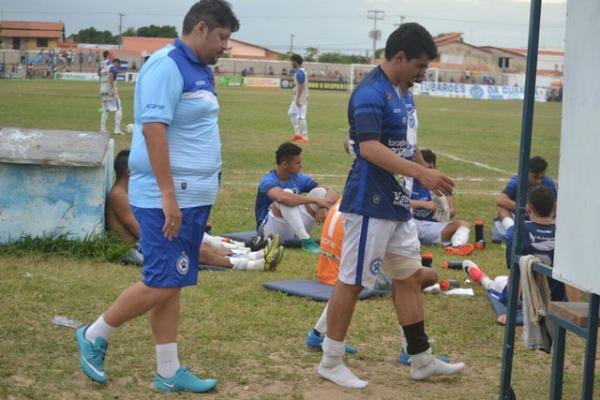 Janio Daniel sofre contratura no músculo da coxa e desfalca o Parnahyba.(Imagem:Didupaparazzo)