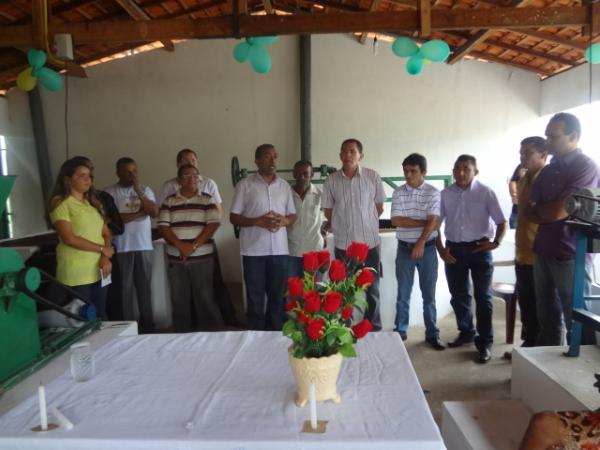 Inaugurada Casa de Farinha e Unidade de Beneficiamento de cereais na comunidade Areal.(Imagem:FlorianoNews)