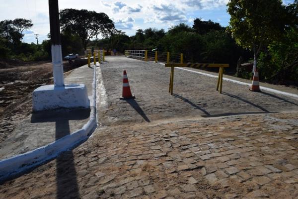 Prefeito Gilberto Jr. inaugura ponte sobre o riacho Taboca em Floriano(Imagem:Waldemir Miranda)