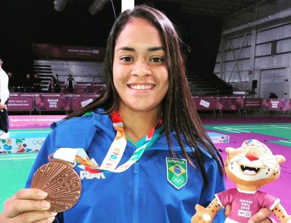 Jaqueline Lima conquista o bronze no badminton para equipes mistas, nas Olimpíadas da Juventude(Imagem:Divulgação)