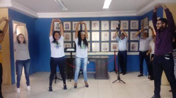 SESC promove atividades de ginástica laboral no