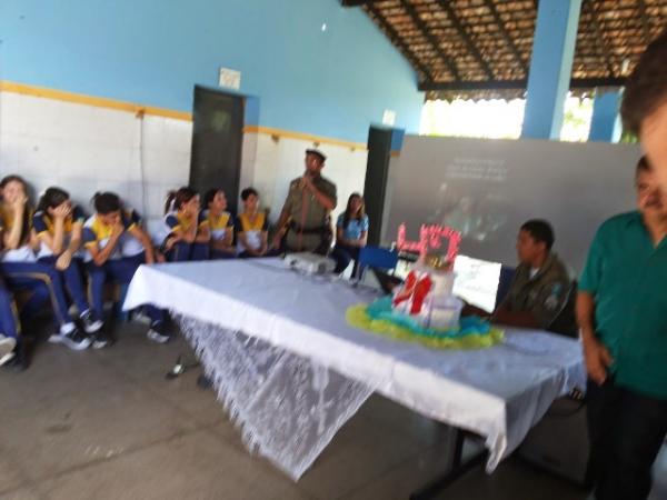 Escola Djalma Nunes realiza semana de atividades em comemoração aos 47 anos de fundação.(Imagem: Mérito Juvenil  Floriano)