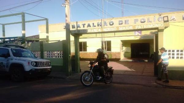 Residência é arrombada no bairro Caixa Dágua, em Floriano.(Imagem:FlorianoNews)