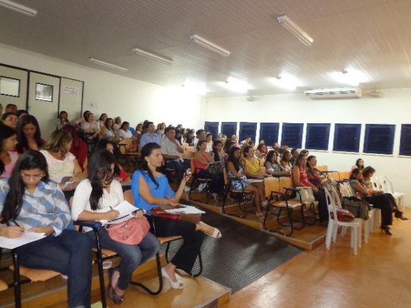 Êxito Assessoria e Consultoria realiza II Congresso Florianense de Serviço Social.(Imagem:FlorianoNews)