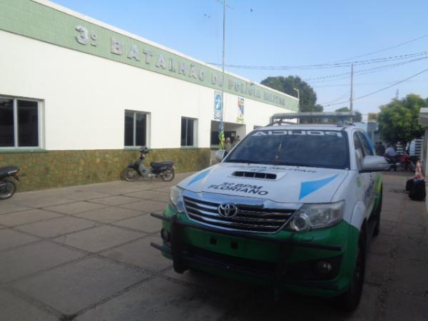 Motocicleta é furtava de estacionamento em clube de Floriano.(Imagem:FlorianoNews)